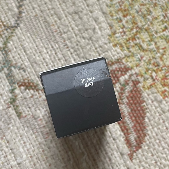 MAC Glitter- 3D Pale Mint - Picture 4 of 4